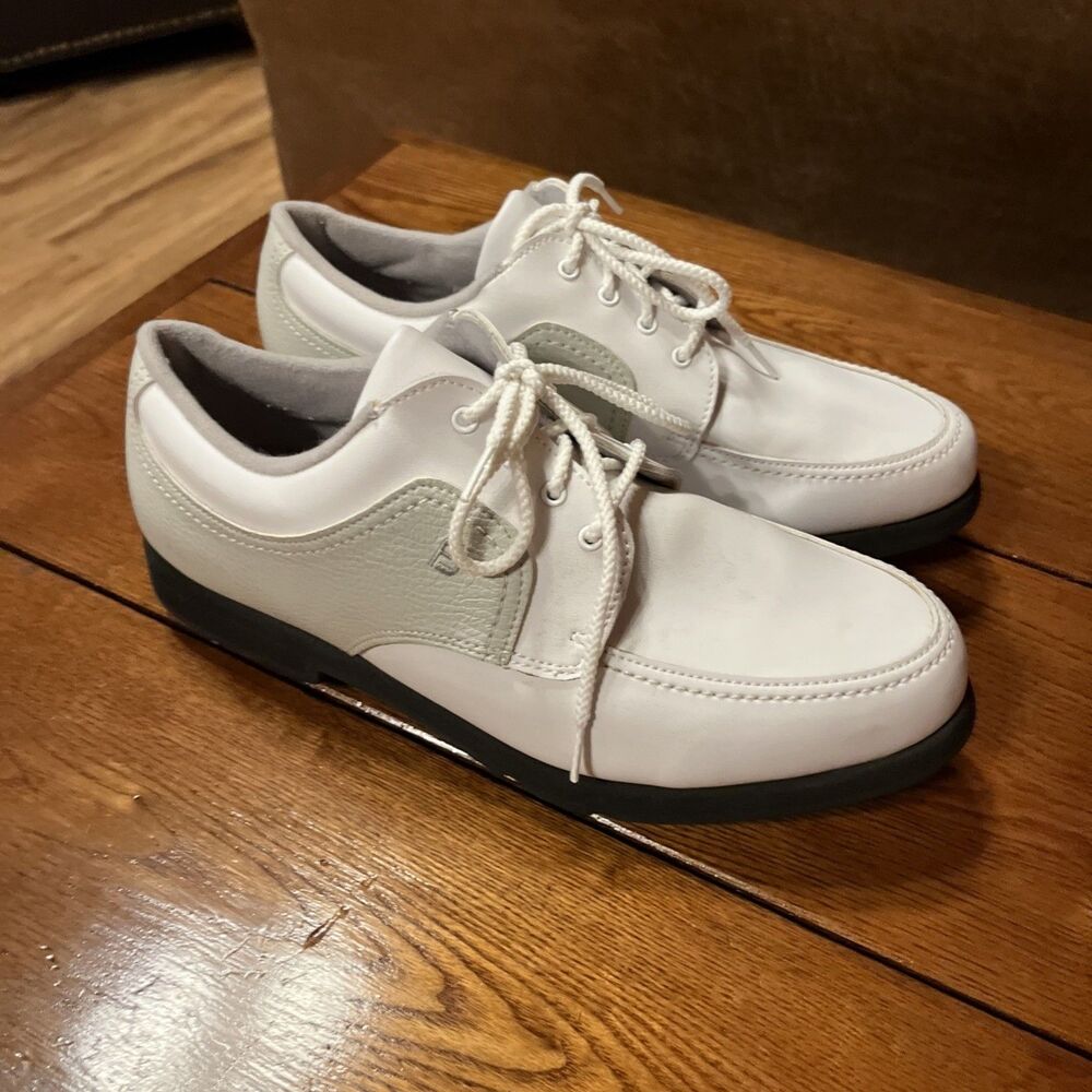 FOOTJOY Greenjoy Golf Spikes Shoes 9 Wide Womens White Tie